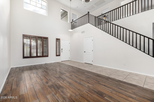 Building Photo - 10046 W Veliana Way