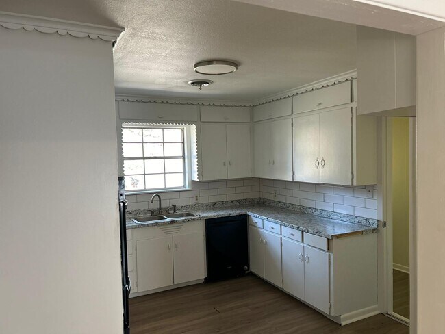 Building Photo - 2900 S Garrett Terrace