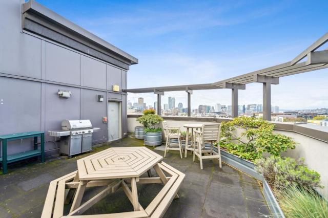 Building Photo - 1 bedroom in Seattle WA 98122