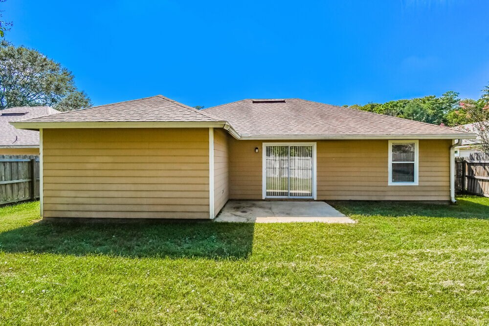 Building Photo - 4461 Cobblefield Cir W