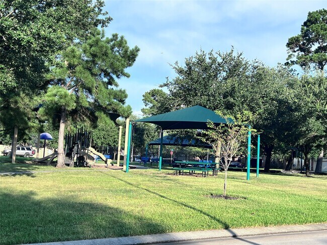 Building Photo - 11750 Pinemeade Ln
