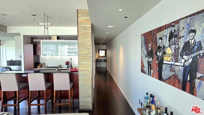 Building Photo - 1155 S Grand Ave