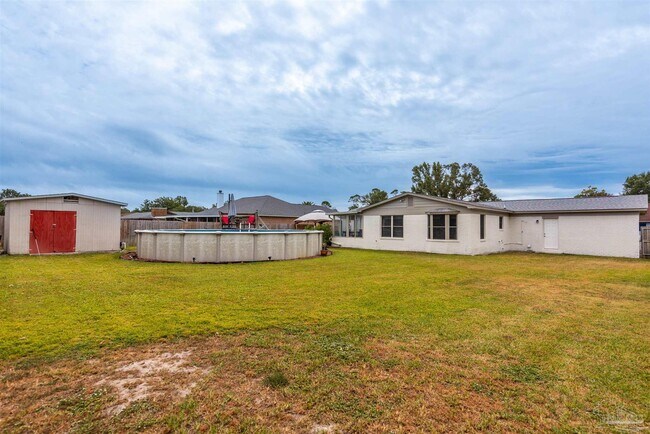 Building Photo - 12164 Longwood Dr