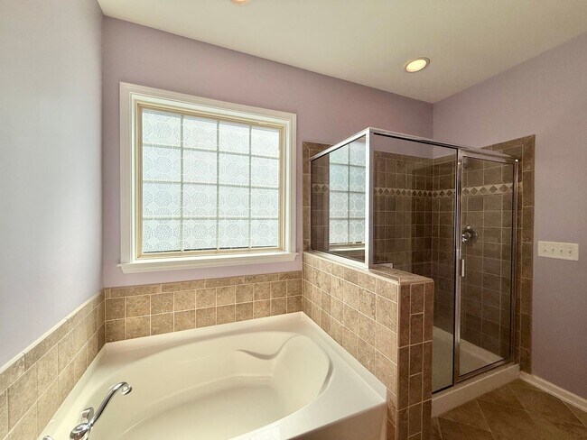 Building Photo - 1140 Litchborough Way