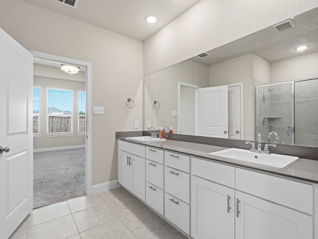 Building Photo - 1128 Red Hawk Ln