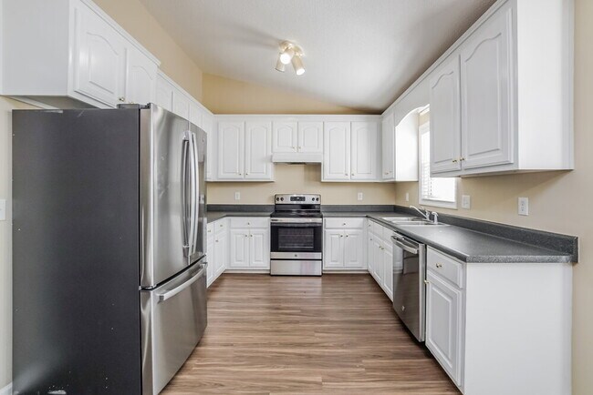 Building Photo - 68 Bent Creek Ct