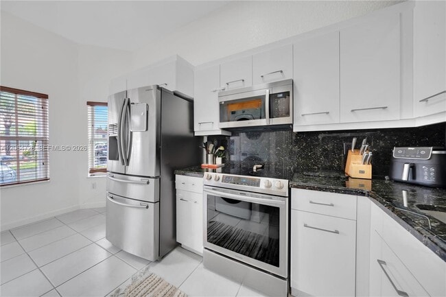 Building Photo - 16220 SW 101st Terrace