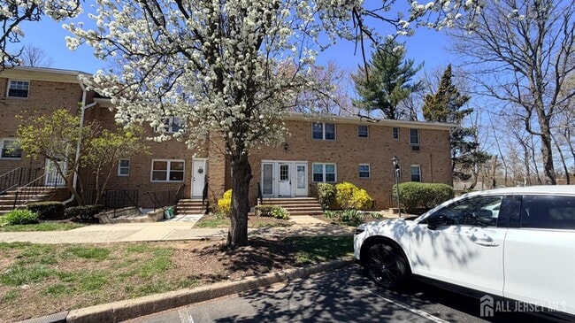 Building Photo - 363 Cranbury Rd