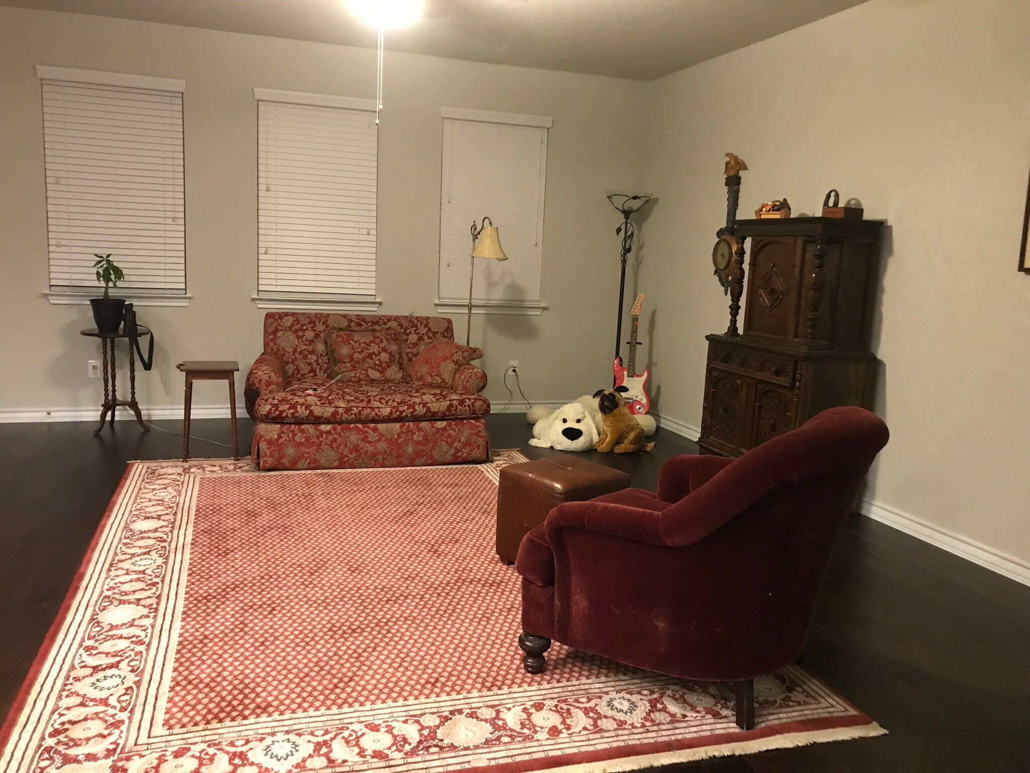 West facing 4 windows with wooden blinds throughout the house - 1313 Eagle Ridge Trl
