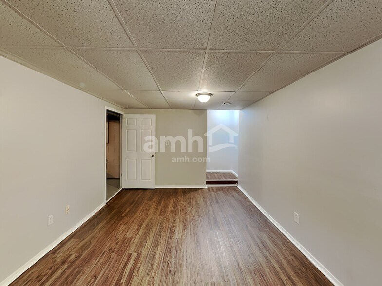 Building Photo - 3309 Stadler Dr
