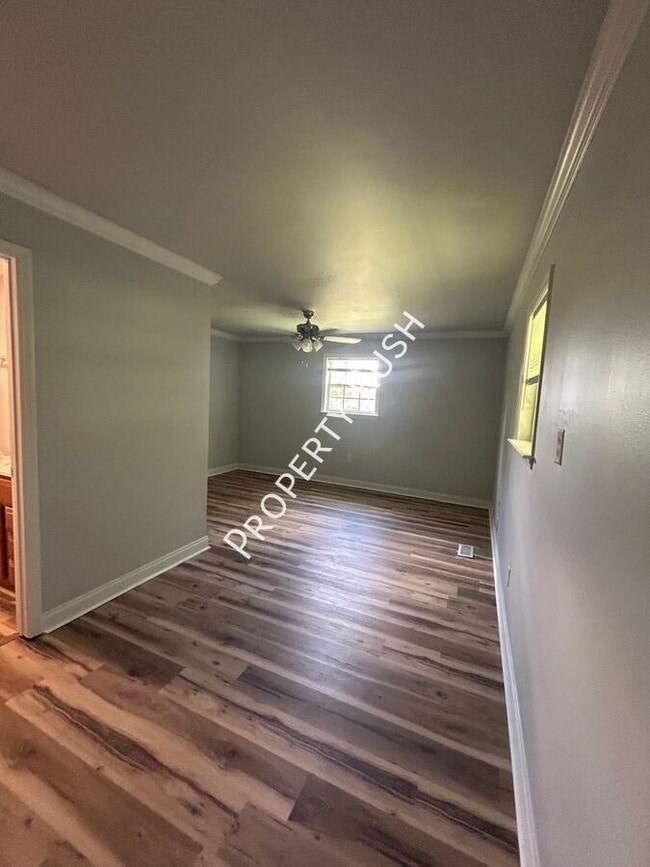 Building Photo - 9119 Westminister Cir Dr