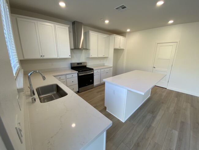 Kitchen - 9895 Churchill Downs Dr