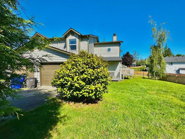 Building Photo - 727 60th St SE