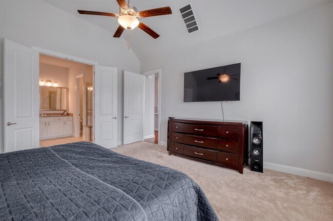 Building Photo - 18012 Leccion Dr