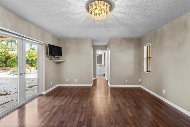 Building Photo - 5434 NW 87th Terrace