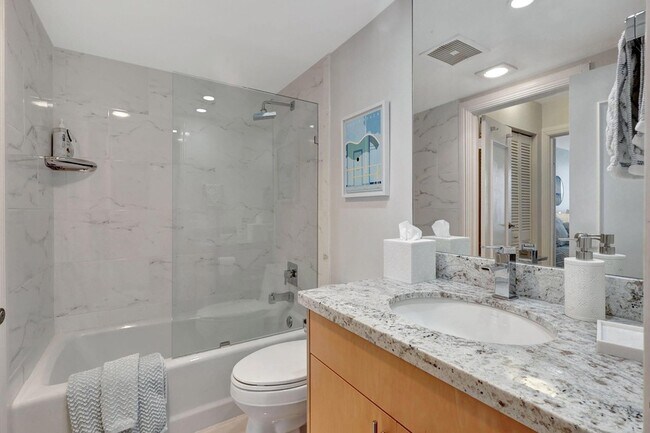 Building Photo - 5460 N Ocean Dr