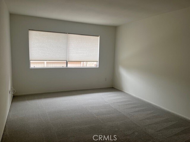 Building Photo - 5 Cashew