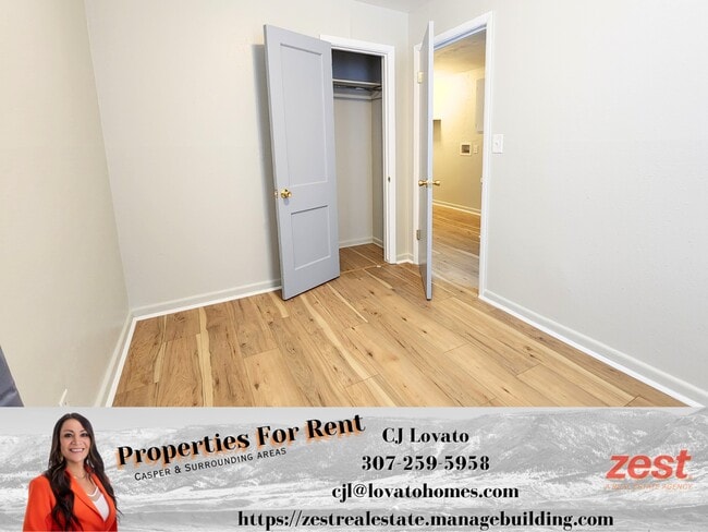 Building Photo - 2310 E 12th St