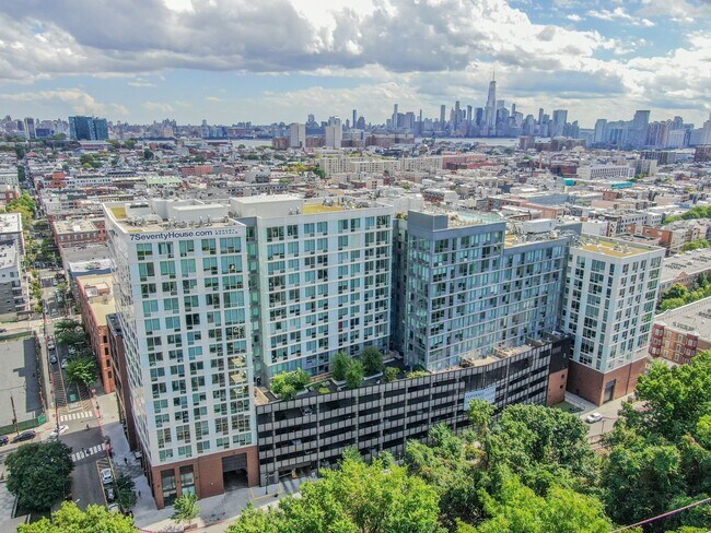 Building Photo - 771 Jackson St