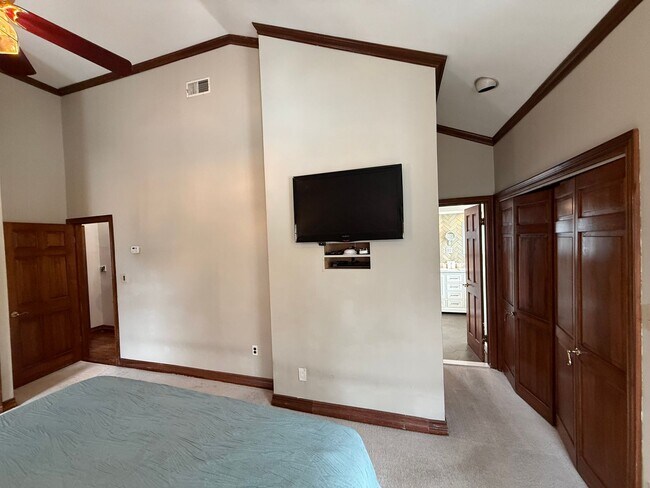 Building Photo - Spectacular 3 Bed/2.5 Bath Colonial in Freeport!