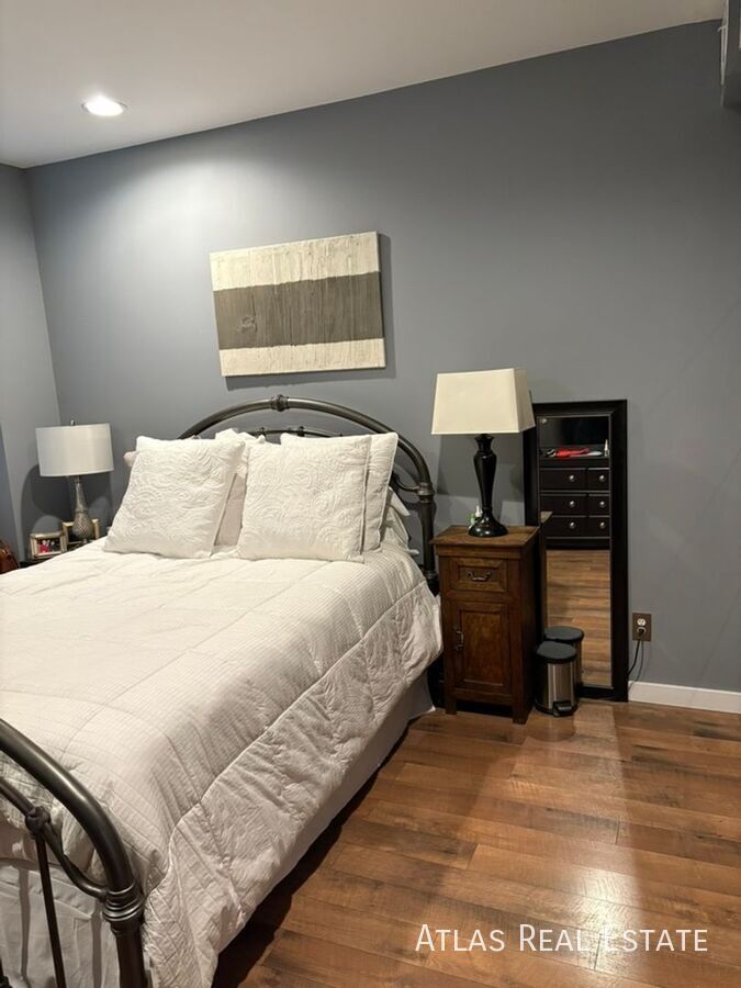 Building Photo - 6001 S Yosemite St