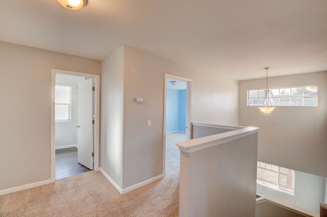 Building Photo - 5-Bedroom Home with Primary Bedroom on Main Floor