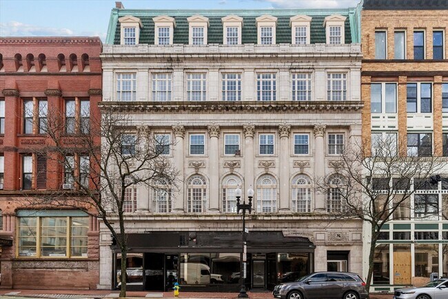 Building Photo - 280 Essex St