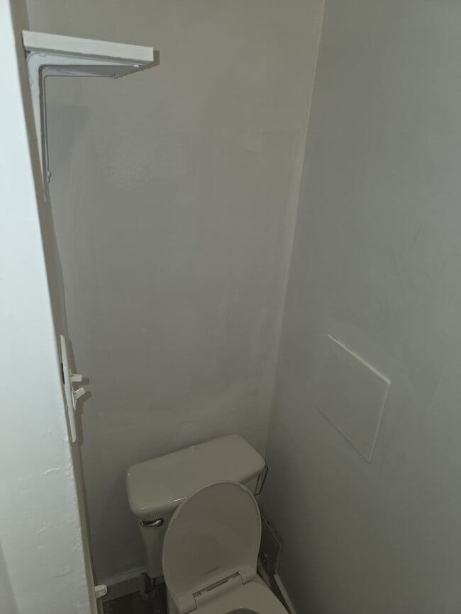 Building Photo - 3307 N Park Ave