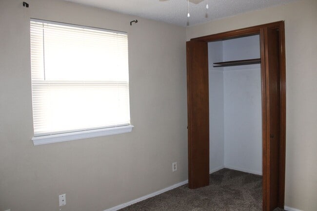 Building Photo - Wonderful remodel!