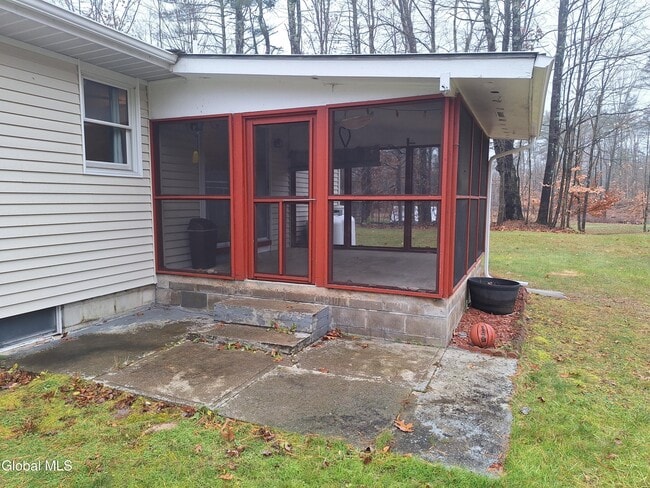 Building Photo - 1031 Saratoga Rd