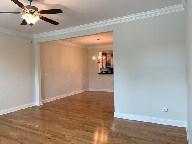 Building Photo - PRIME LOCATION, 3 Bedrooms Suites Apex TH Near HWY, Schools, Shops and Community Amenities!