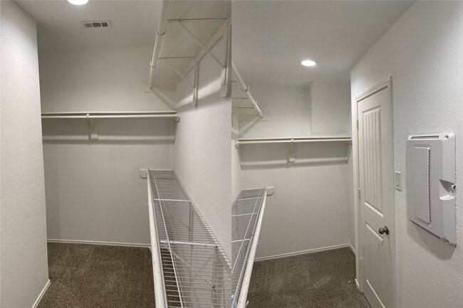 Building Photo - 3931 Barnacle Ct