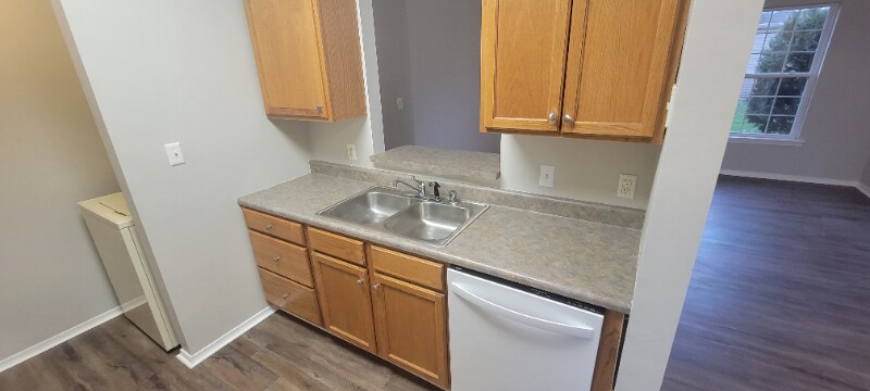 Building Photo - 277 Lakewood Dr