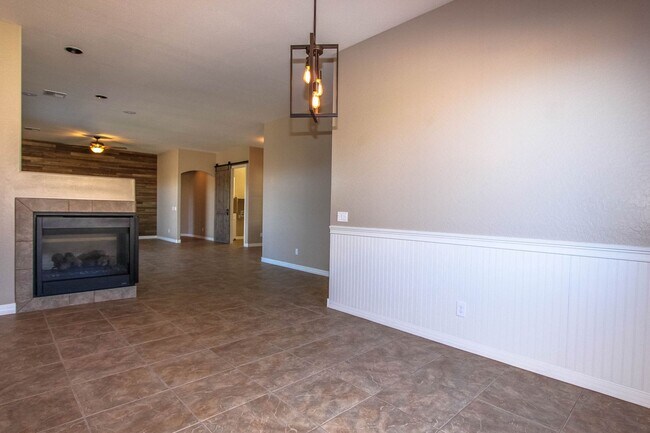 Building Photo - 4 Bedrooms in Granville