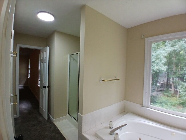 Building Photo - 4761 Habersham Way SE
