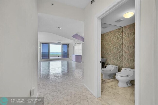 Building Photo - 6001 N Ocean Dr