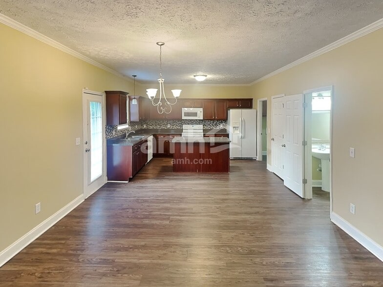 Building Photo - 3605 Belvidere Ct