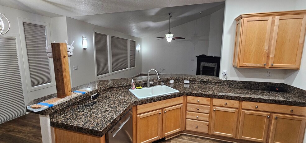 kitchen - 9610 NE 102nd St