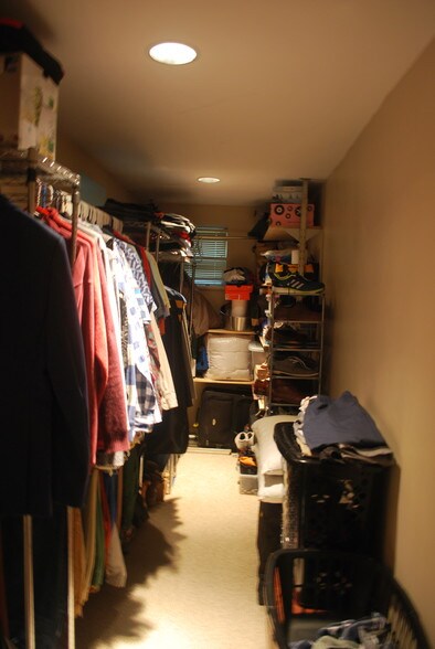 Bonus room/walk-in as closet - 1822 New Hampshire Ave NW