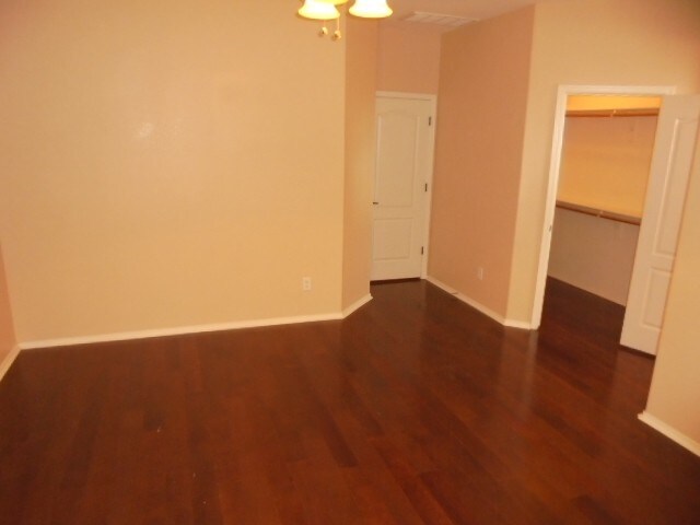 Building Photo - 14643 W Acapulco Ln