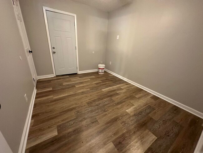 Building Photo - 9010 Tedburn Cir