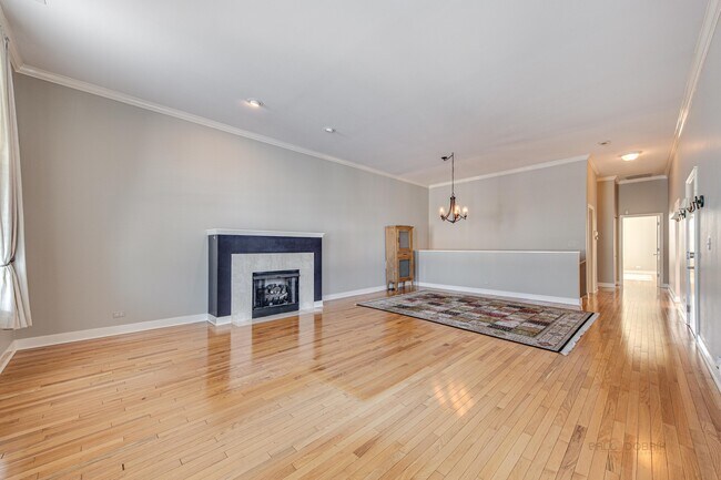 Building Photo - 210 Leonard Wood S