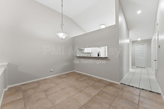 Building Photo - 3306 Laurel Dale Dr