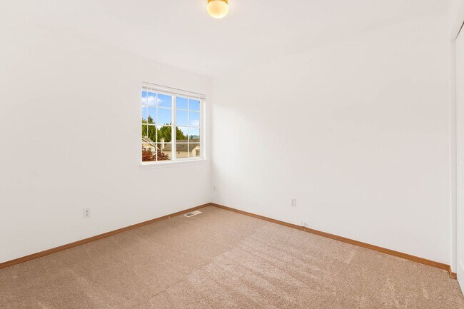 Building Photo - 13388 Prospector Ridge Rd SE
