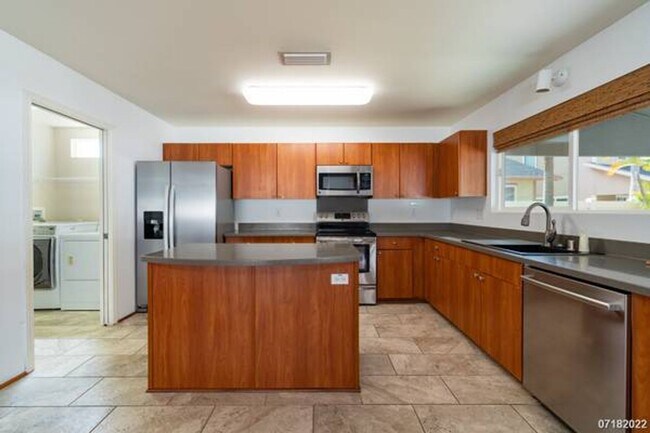 Building Photo - $4195/ 3br - 2002ft2 - Ewa Gentry Prescott...
