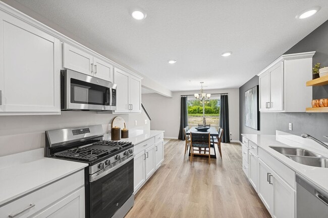 Building Photo - New Year - New Place!