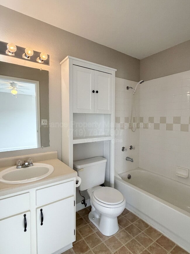 Building Photo - 2117 Denton Grove