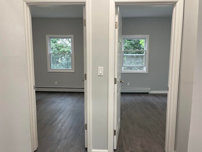 Building Photo - 54 Mt Prospect Ave