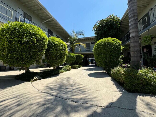 Building Photo - Newly remodeled studio in a gated building...