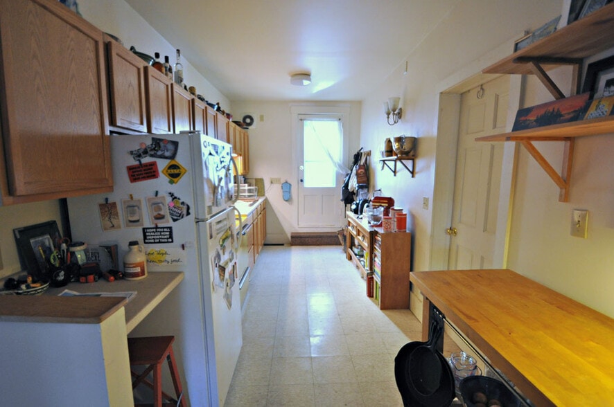 Building Photo - 33 St Paul St